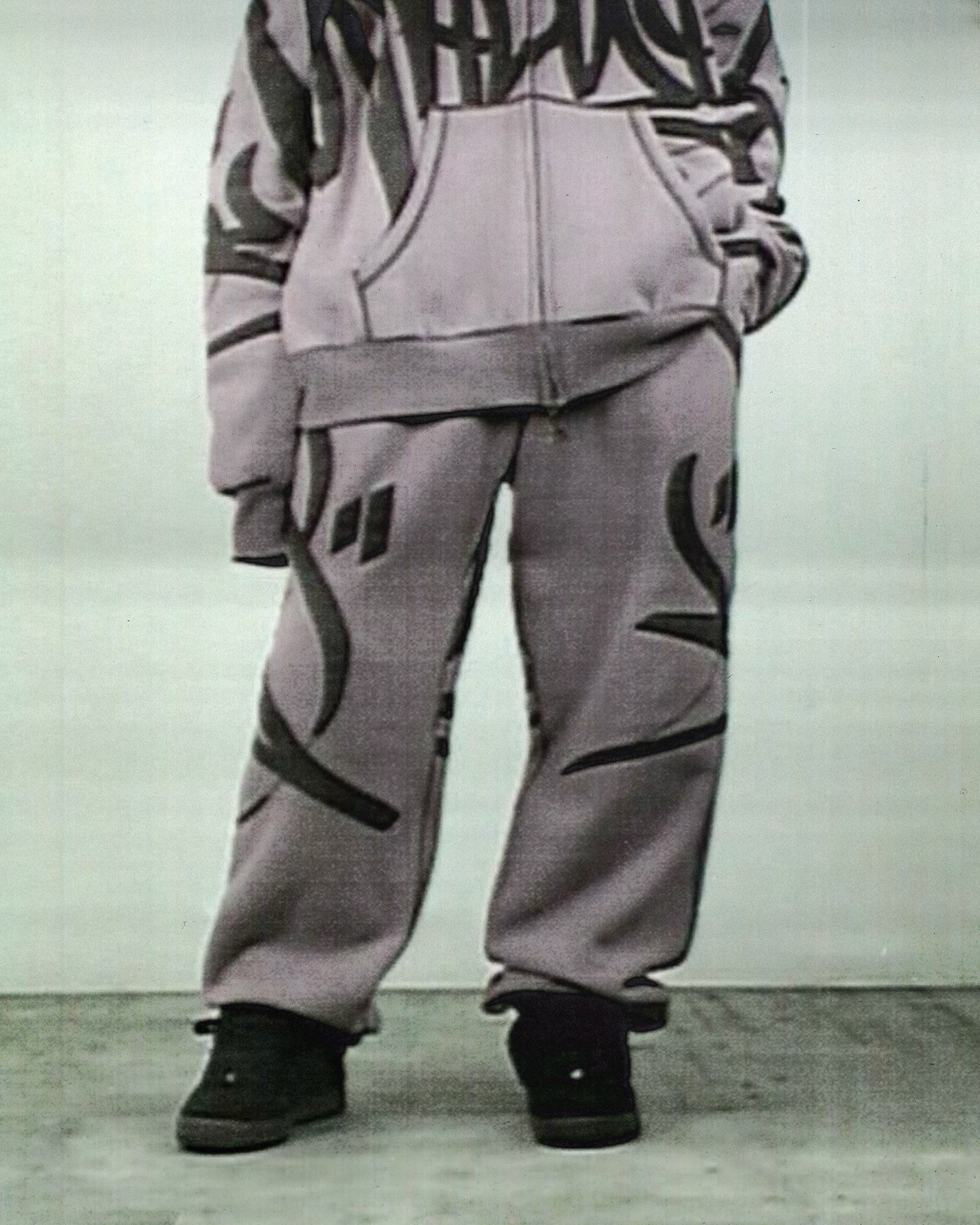 VANDALISM SWEATS FADED LILAC