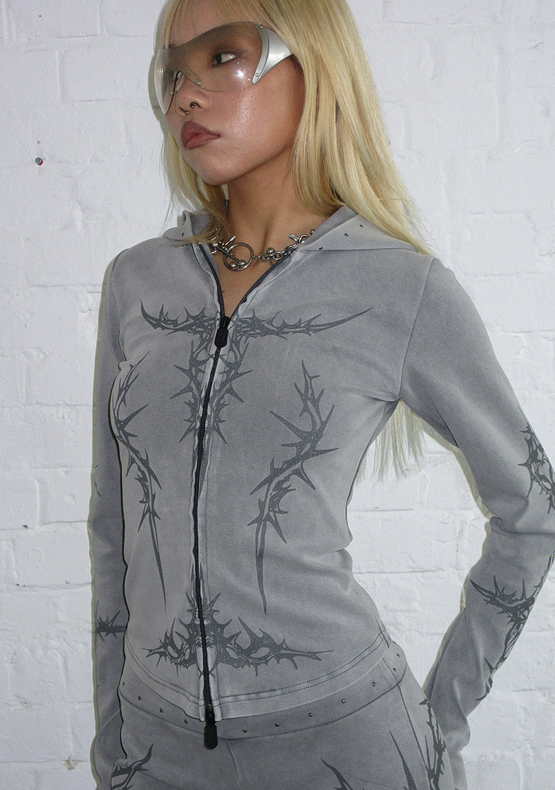 CURSE SCULPT STRETCH ZIP HOODIE WASHED GREY