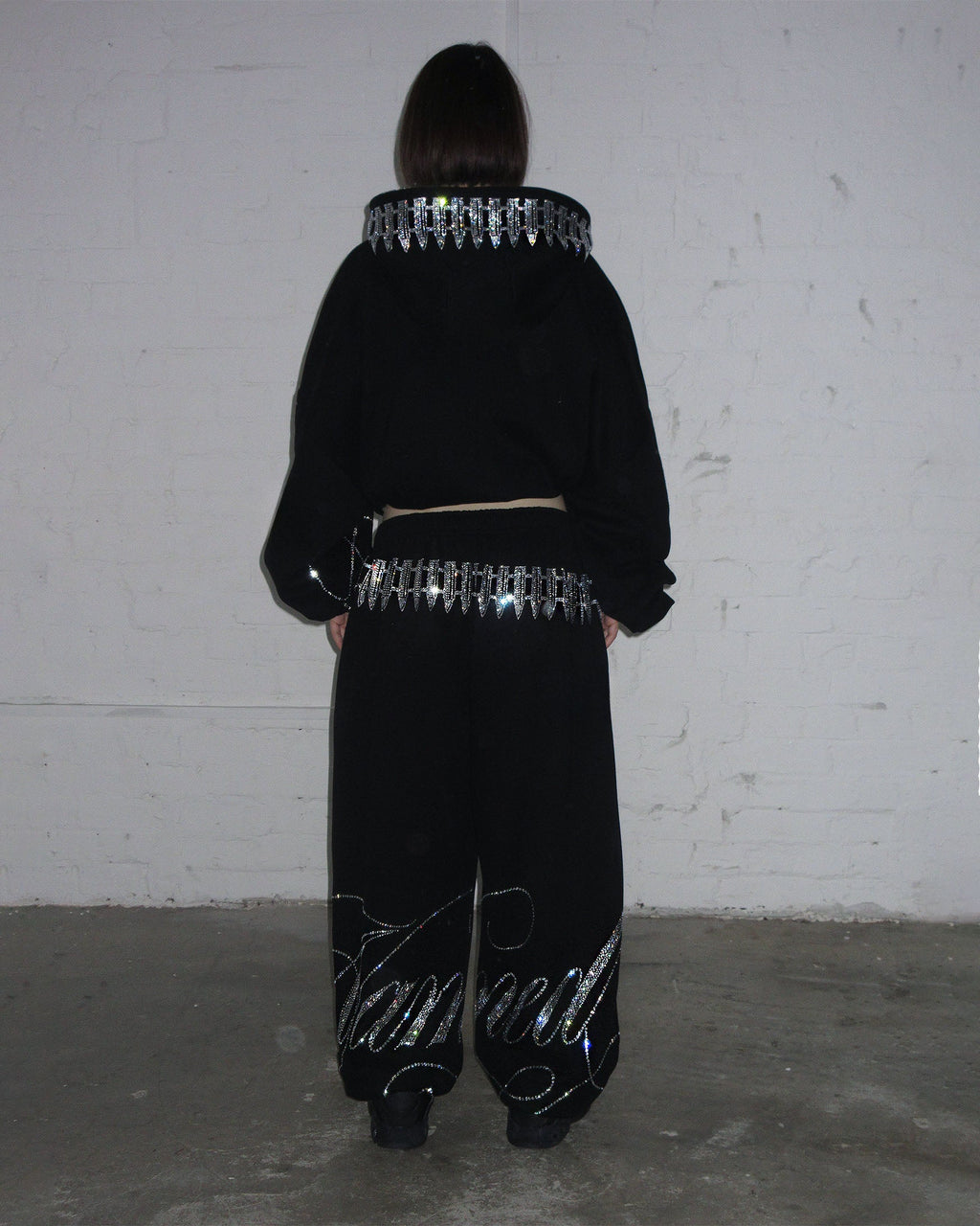 日本未入荷 Named Collective - THORN RHINESTONE SWEATPANTS enemy-rhinestone-sweatpants-