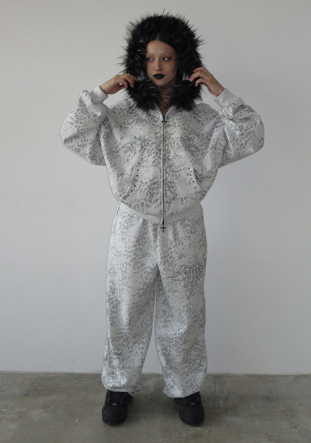 FERAL STUDDED ZIP HOODIE SNOW LEOPARD (DETACHABLE FUR)