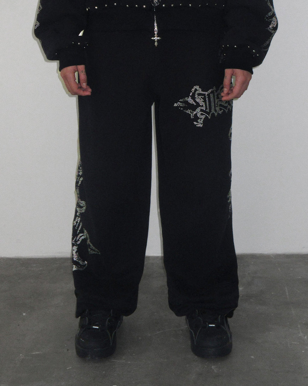 FERAL STUDDED OVERSIZED SWEATPANTS BLACK – NAMED COLLECTIVE®