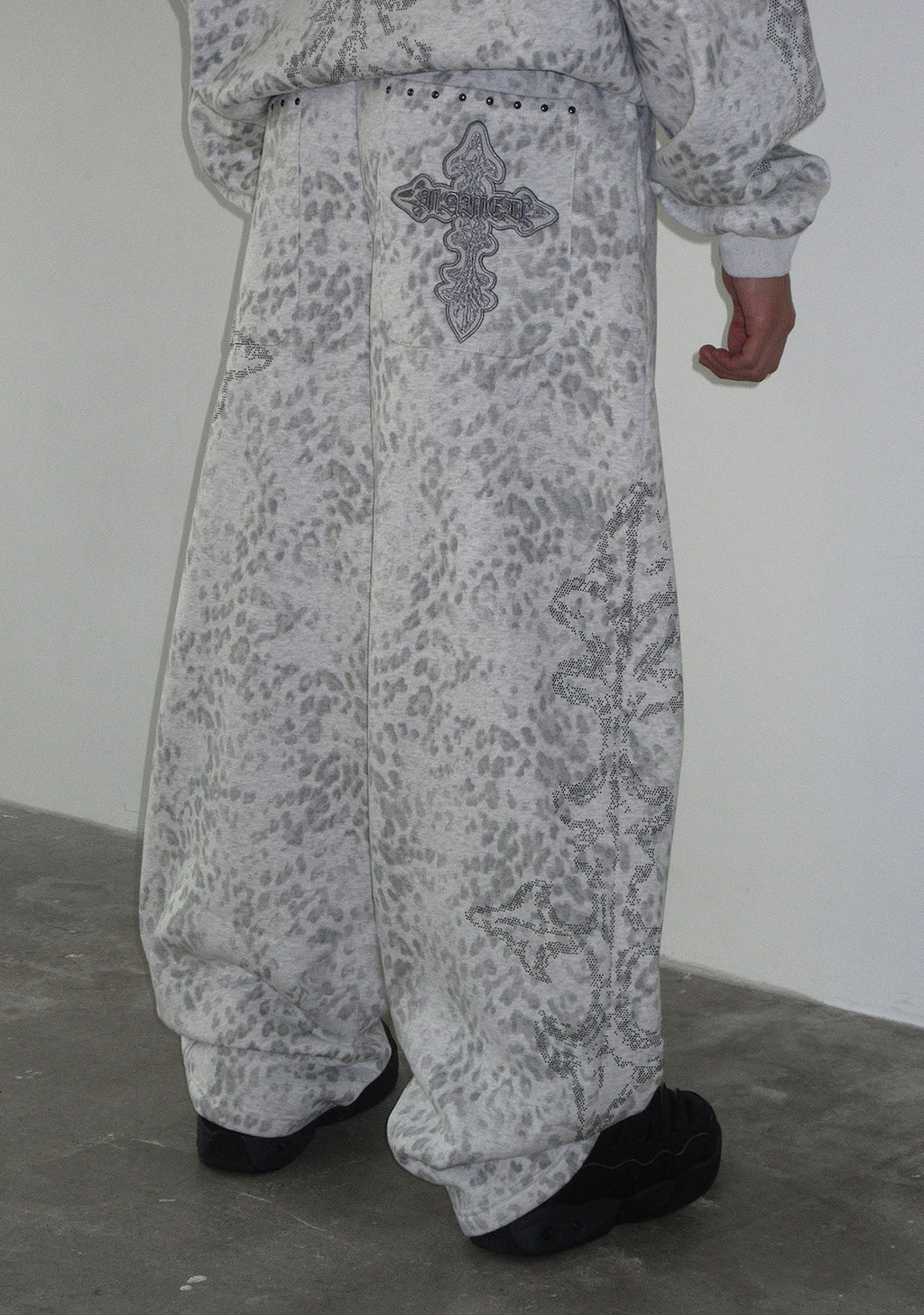 feral-studded-oversized-