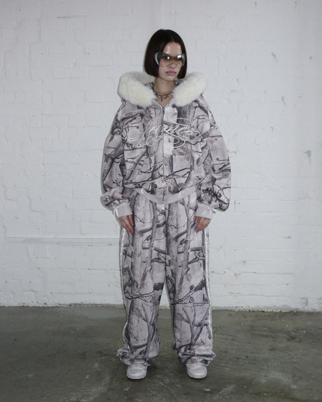 【SALE】 PREY FAUX FUR ZIP HOODIE SNOW CAMO – NAMED COLLECTIVE® ジャケット・アウター