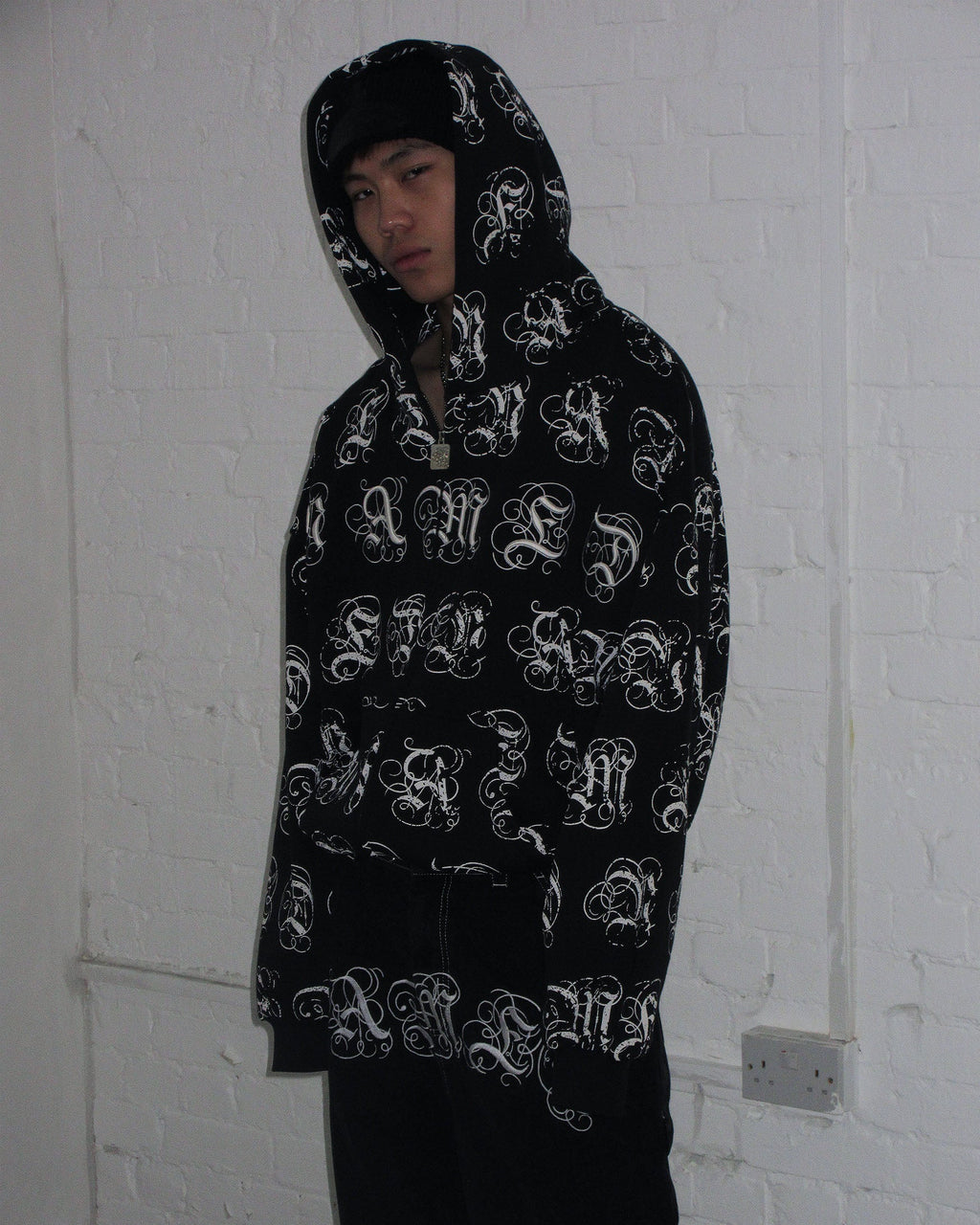 SIGNATURE ZIP HOODIE BLACK – NAMED COLLECTIVE® SIGNATURE ZIP HOODIE BLACK – NAMED COLLECTIVE®