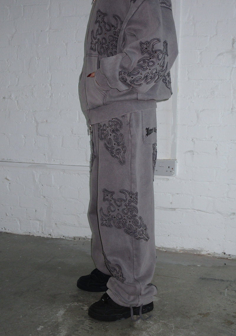 SINNER STUDDED OVERSIZED SWEATPANTS GREY VINTAGE WASH