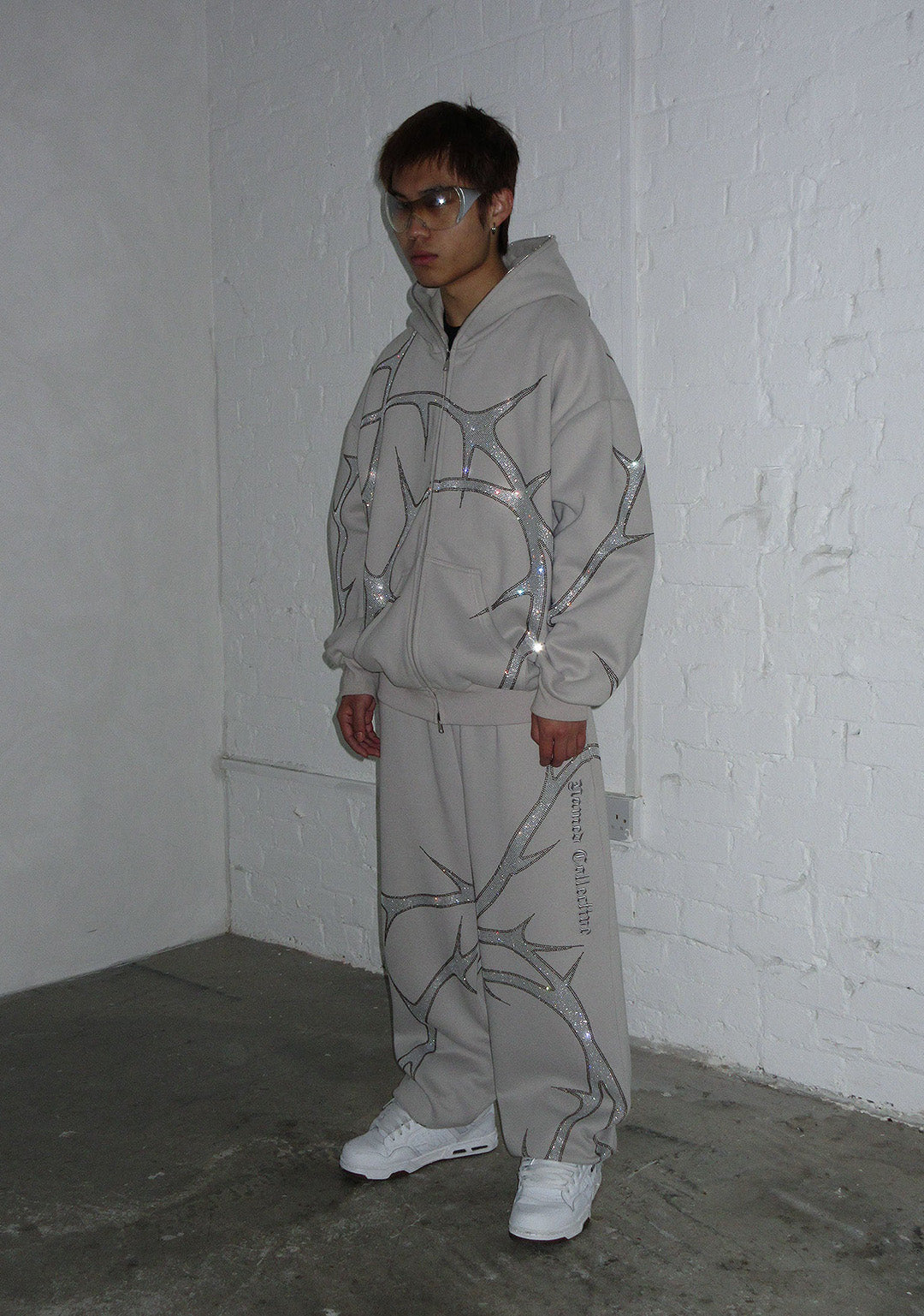 THORN RHINESTONE SWEATPANTS BONE