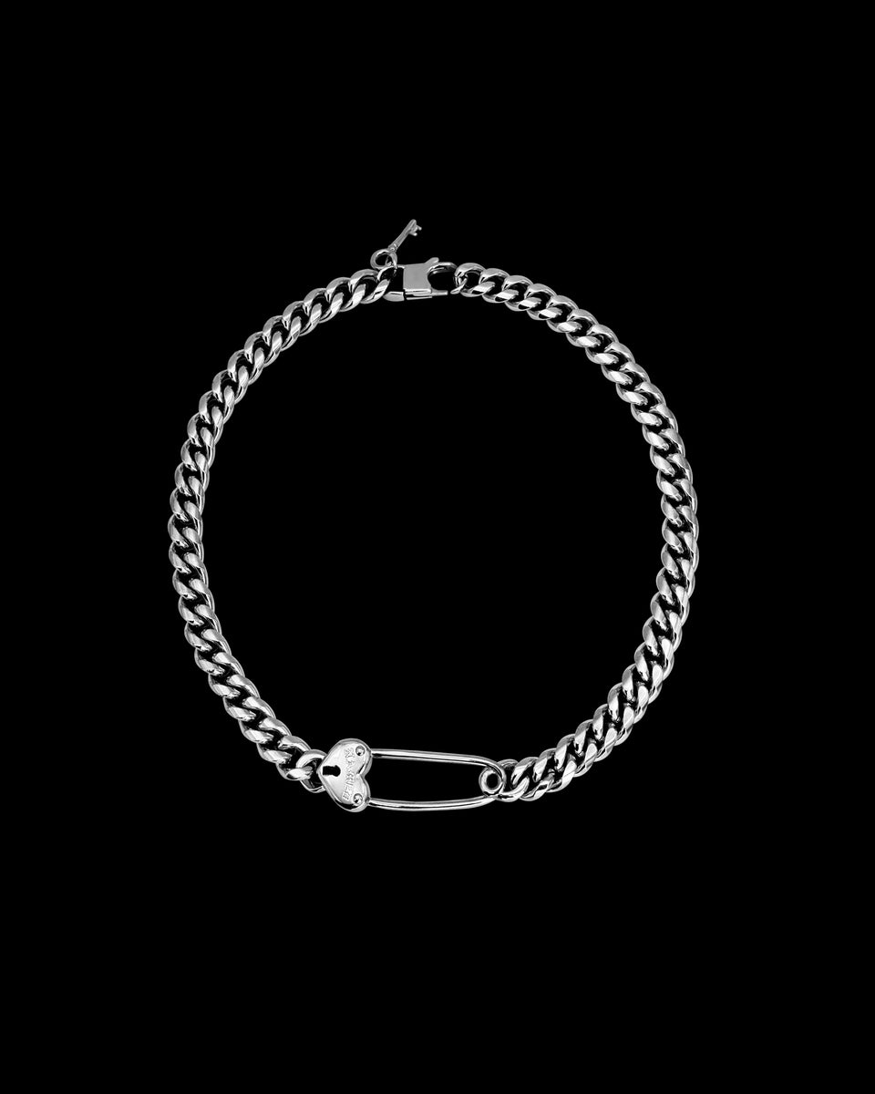 SAFETY PIN CHOKER CHAIN