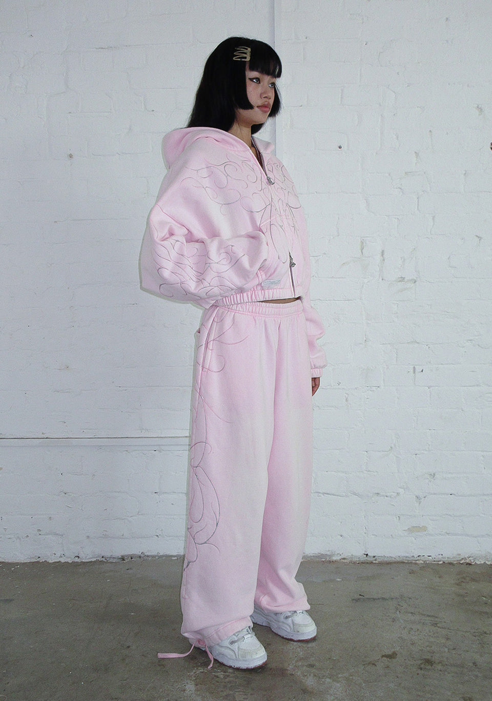 ALLURE 3D CHROME SWEATPANTS WASHED BABY PINK