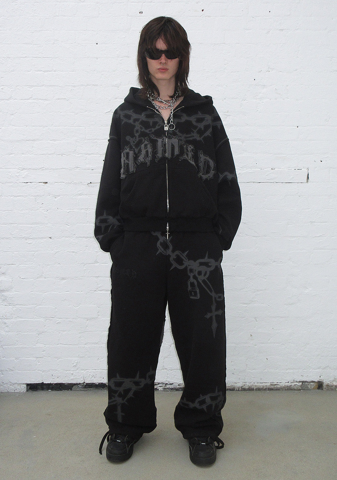 CHAINS ZIP HOODIE BLACK