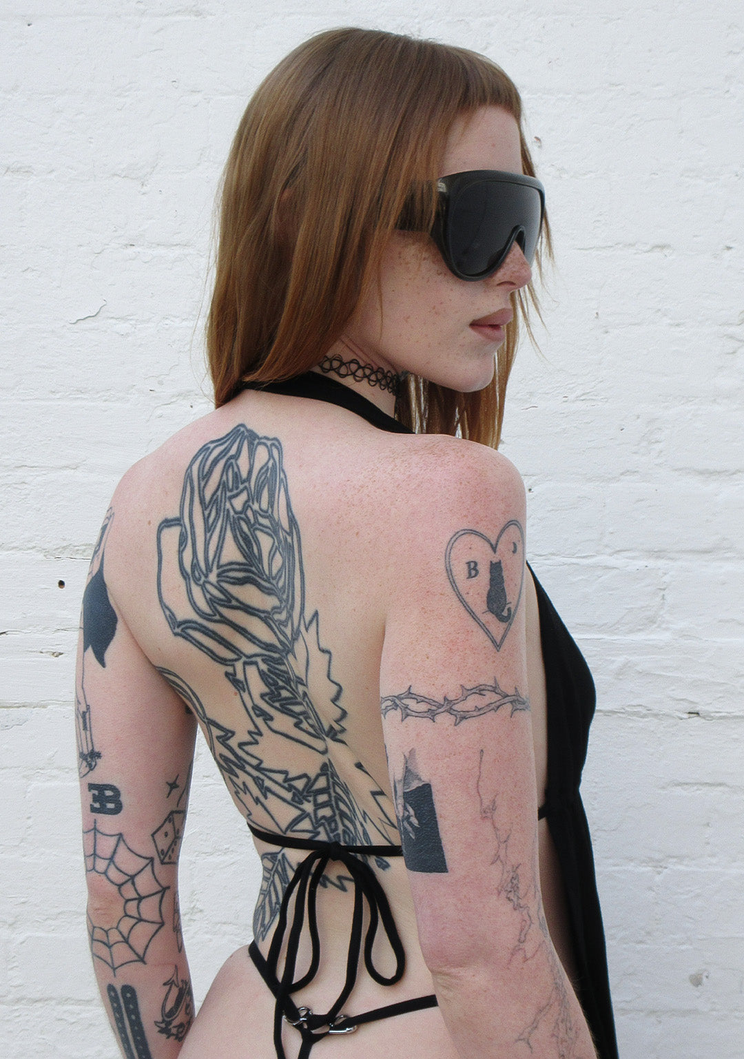 CHARISMA BACKLESS HALTERNECK TOP BLACK