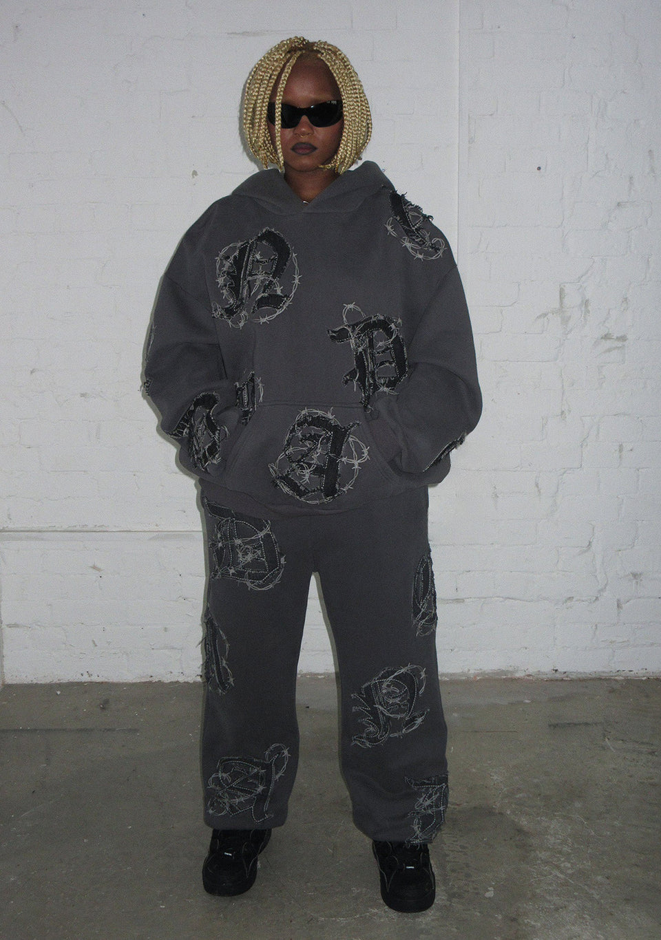 CHOKEHOLD HOODIE CHARCOAL