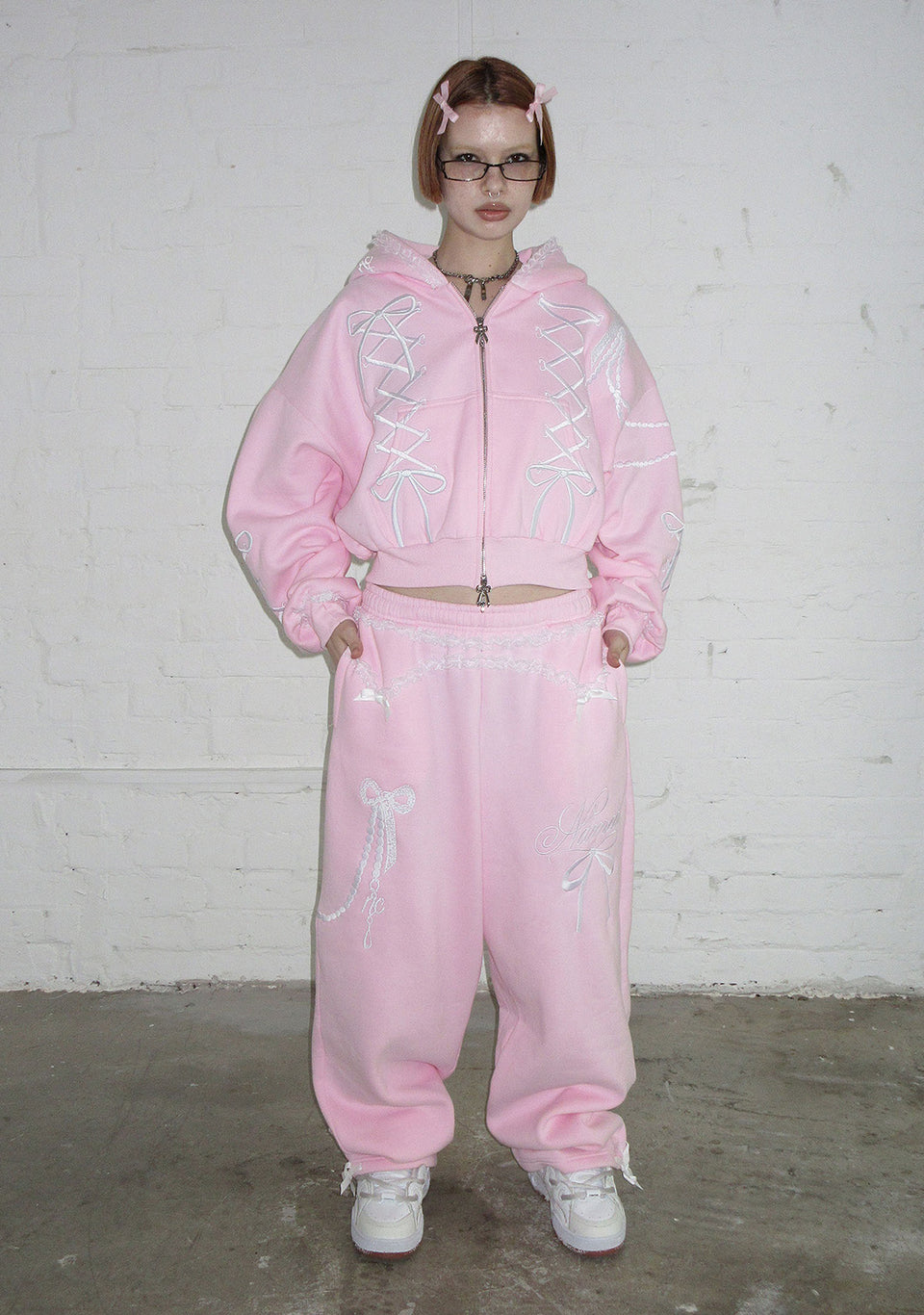 CONFESSIONS EMBROIDERED CROP ZIP HOODIE BABY PINK