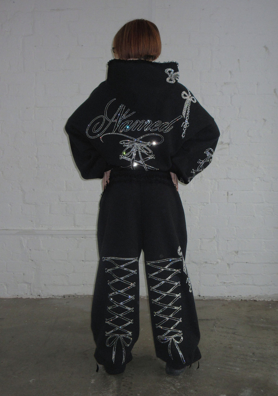 CONFESSIONS RHINESTONE OVERSIZED SWEATPANTS BLACK