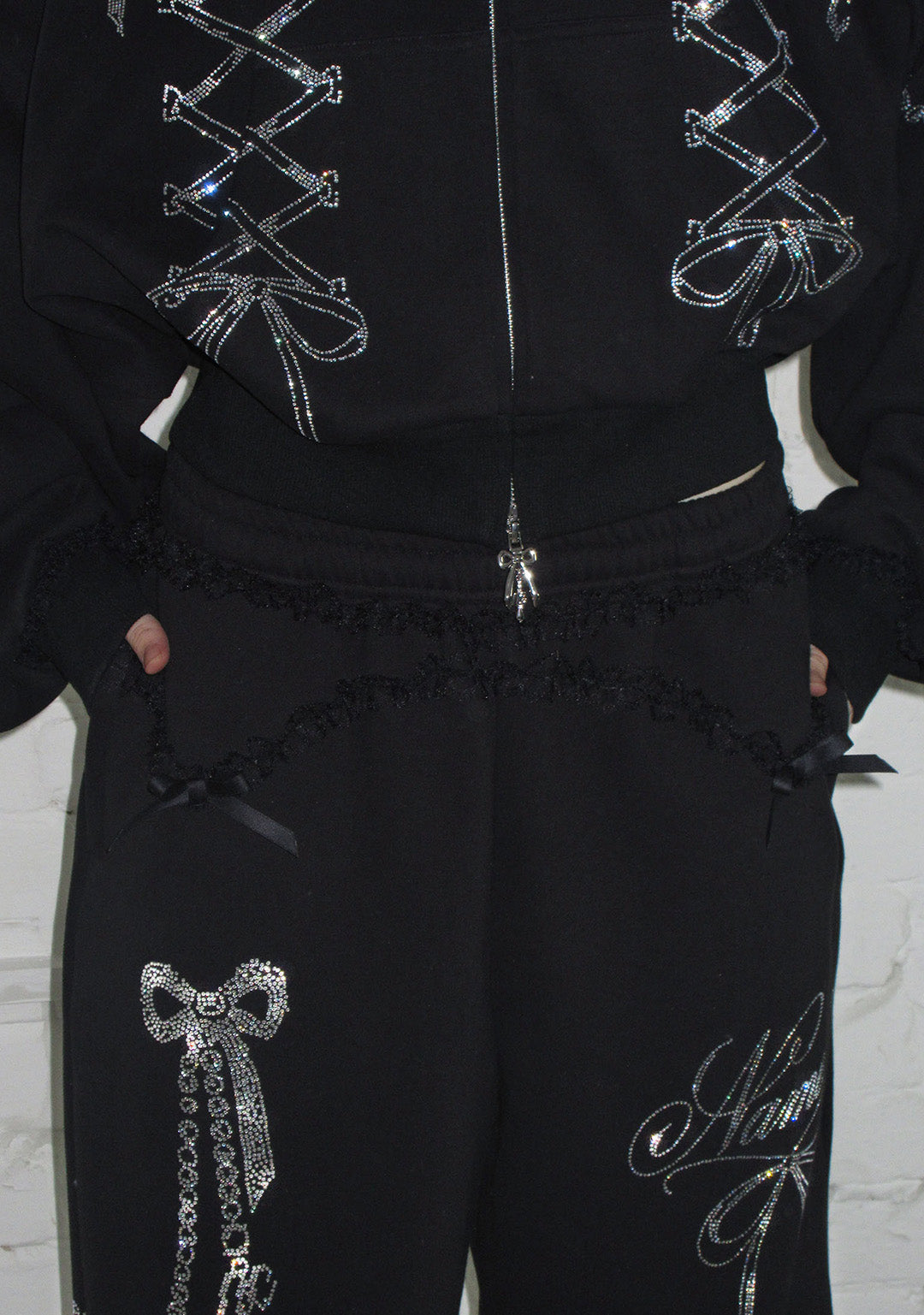 CONFESSIONS RHINESTONE OVERSIZED SWEATPANTS BLACK