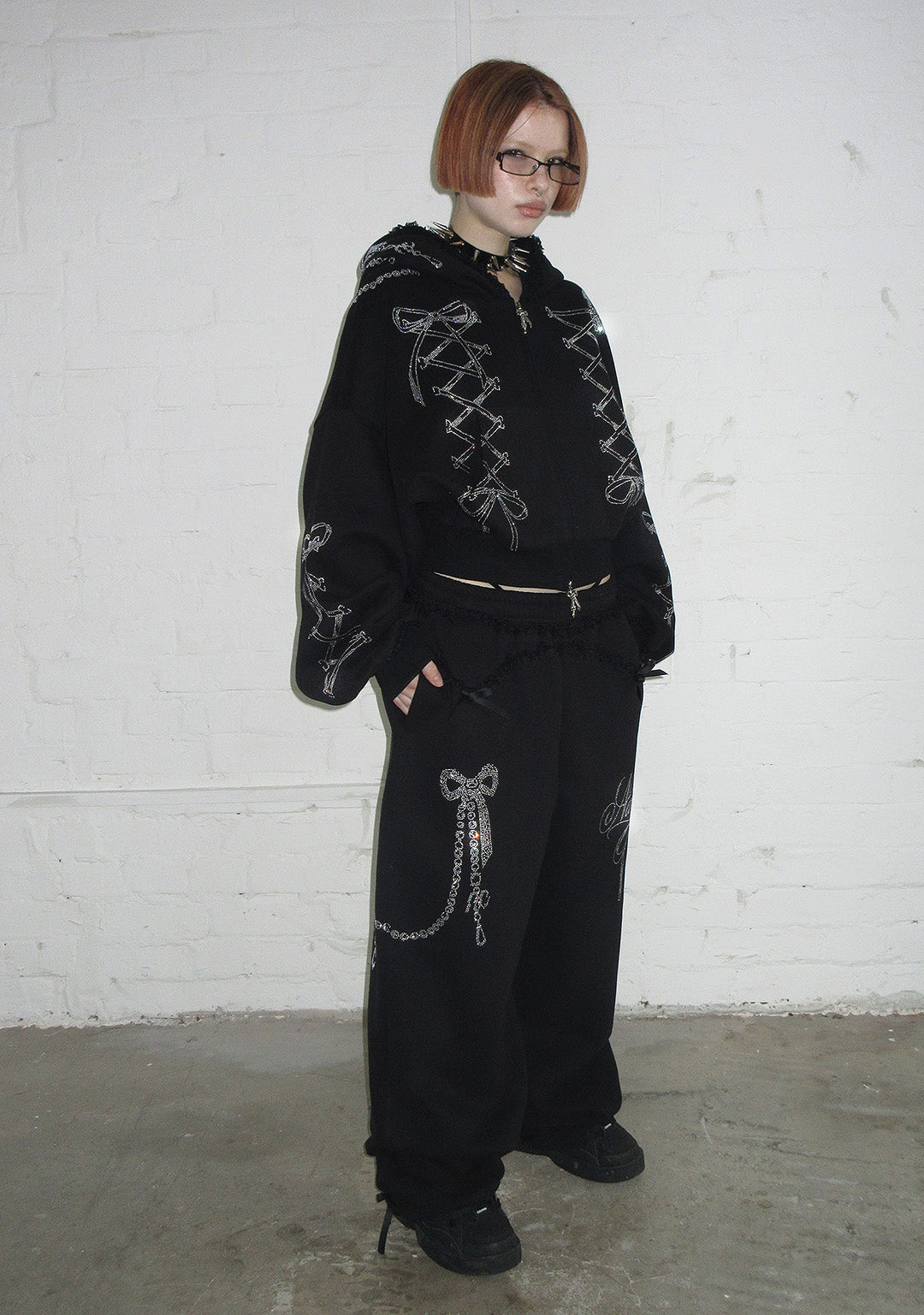 CONFESSIONS RHINESTONE OVERSIZED SWEATPANTS BLACK
