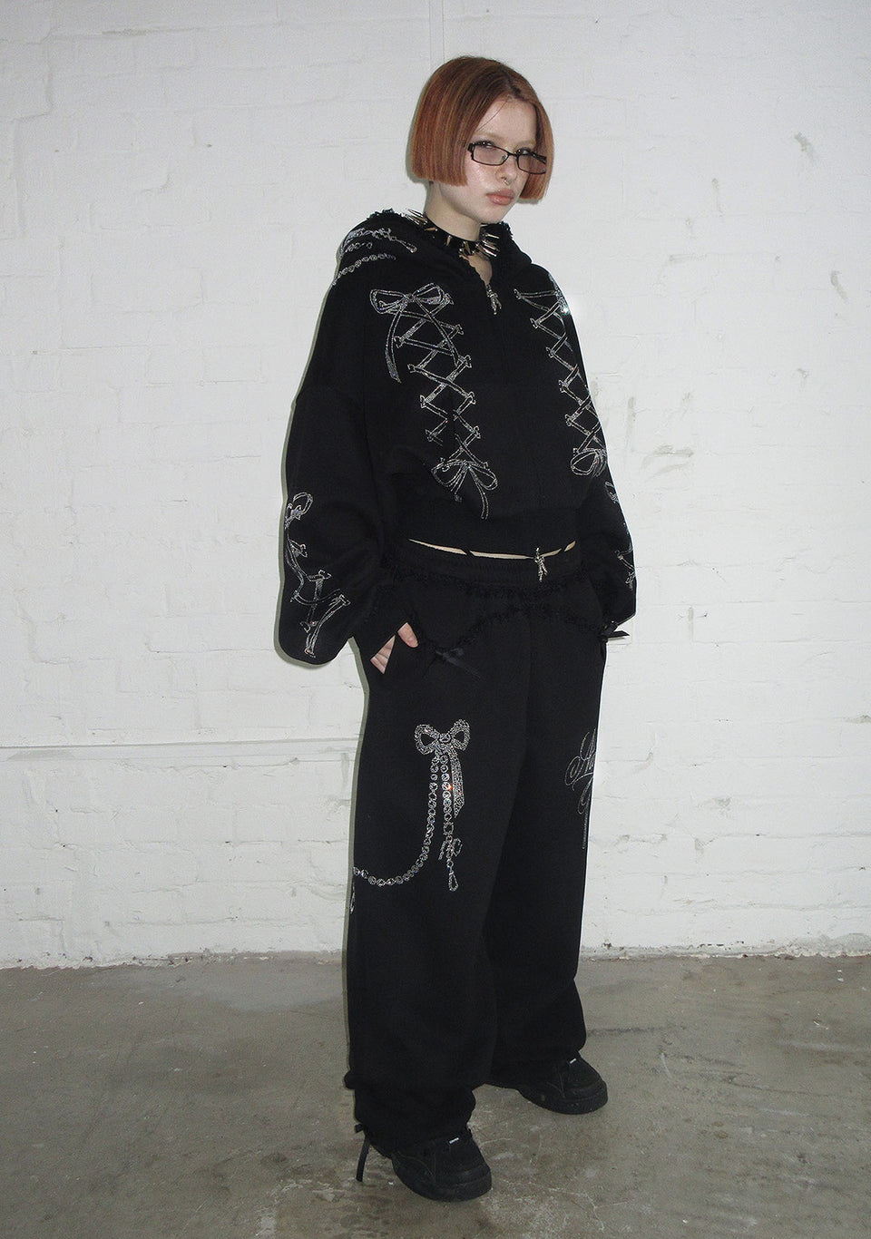 CONFESSIONS RHINESTONE OVERSIZED SWEATPANTS BLACK