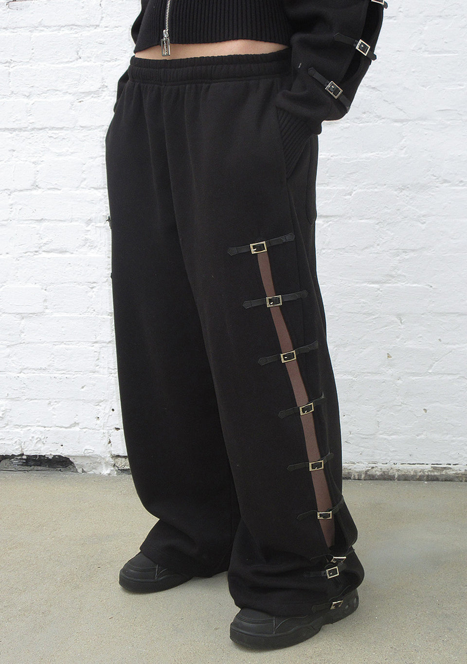 CRUSH BUCKLE OVERSIZED SWEATPANTS BLACK