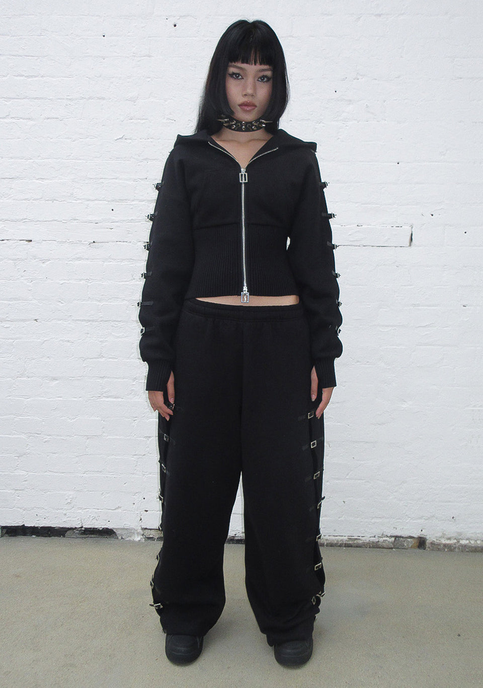 CRUSH BUCKLE OVERSIZED SWEATPANTS BLACK