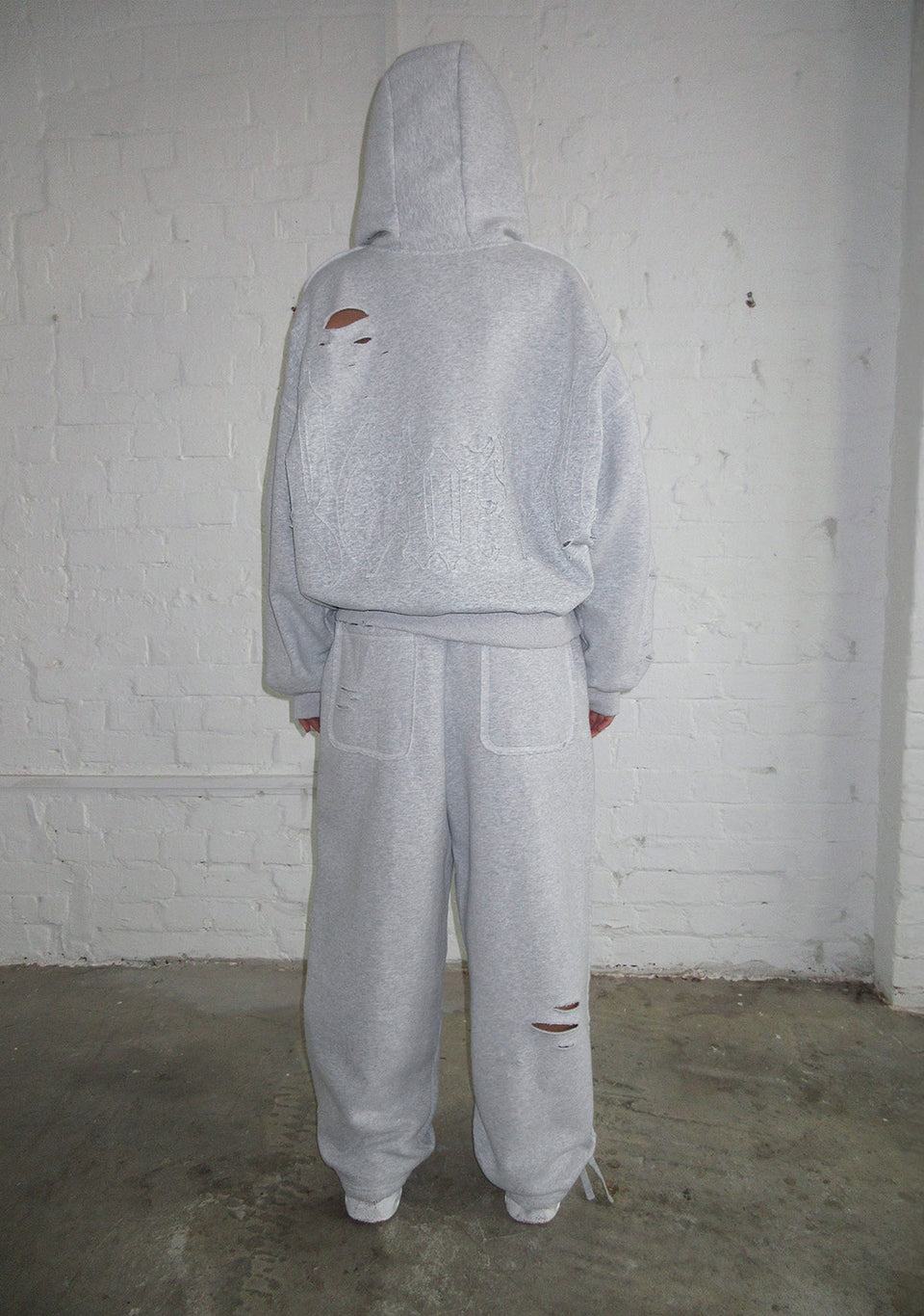 CURSE DISTRESSED OVERSIZED SWEATPANTS GREY MARL