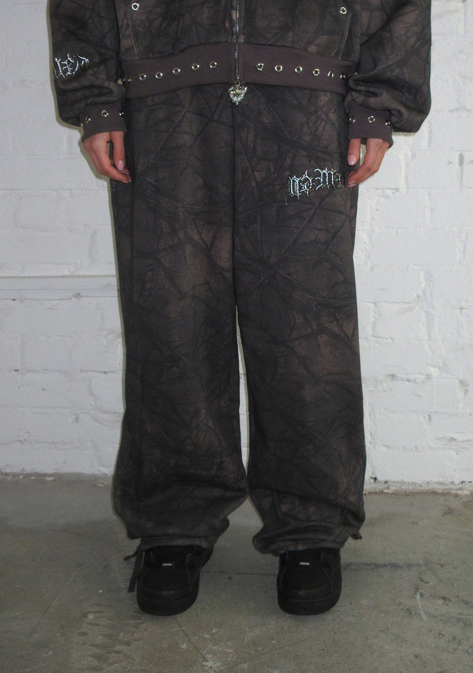 CURSE OVERSIZED SWEATPANTS TREE CAMO