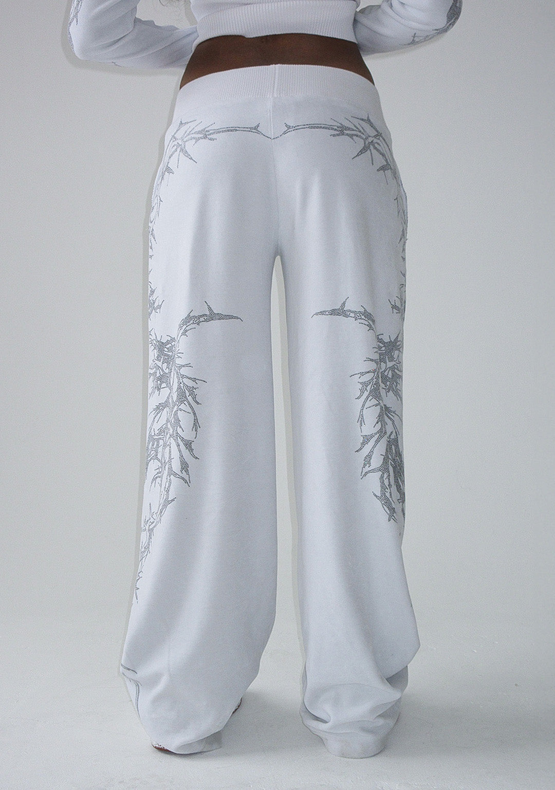 CURSE RHINESTONE VELOUR SWEATPANTS SALT