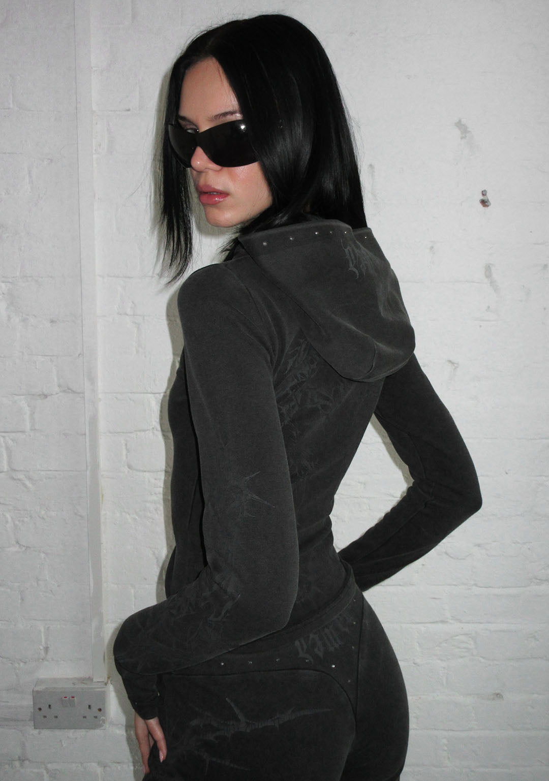 CURSE SCULPT STRETCH ZIP HOODIE WASHED CHARCOAL