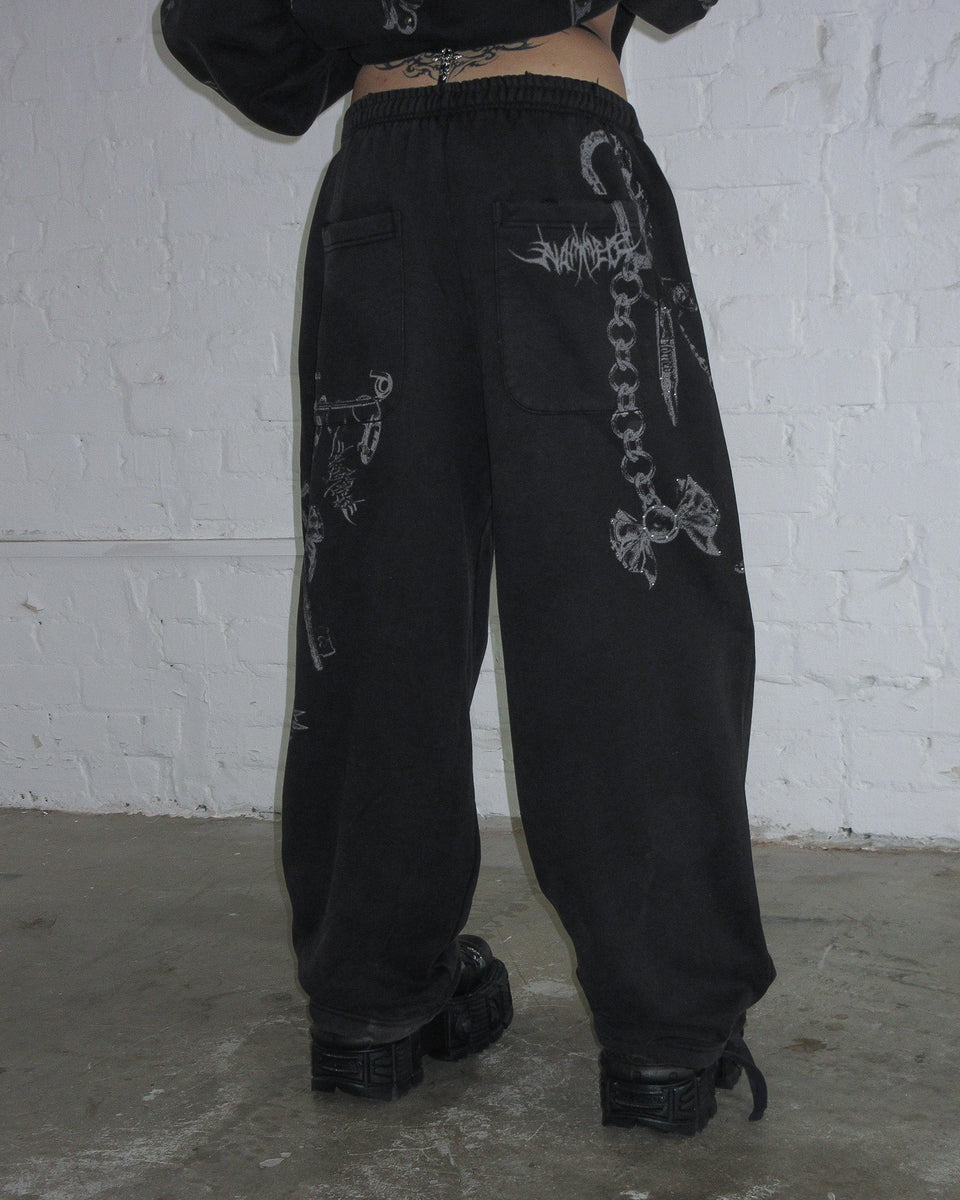 DESTROY STUDDED OVERSIZED SWEATPANTS BLACK VINTAGE WASH