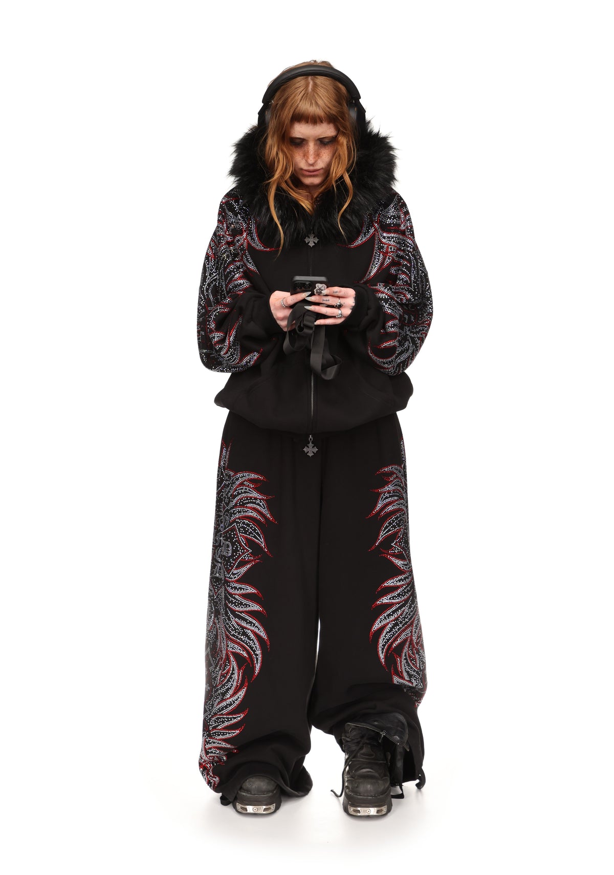 DUSK RHINESTONE OVERSIZED SWEATPANTS BLACK