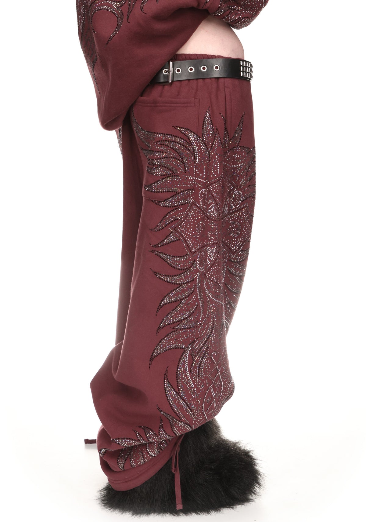 DUSK RHINESTONE OVERSIZED SWEATPANTS DARK RED