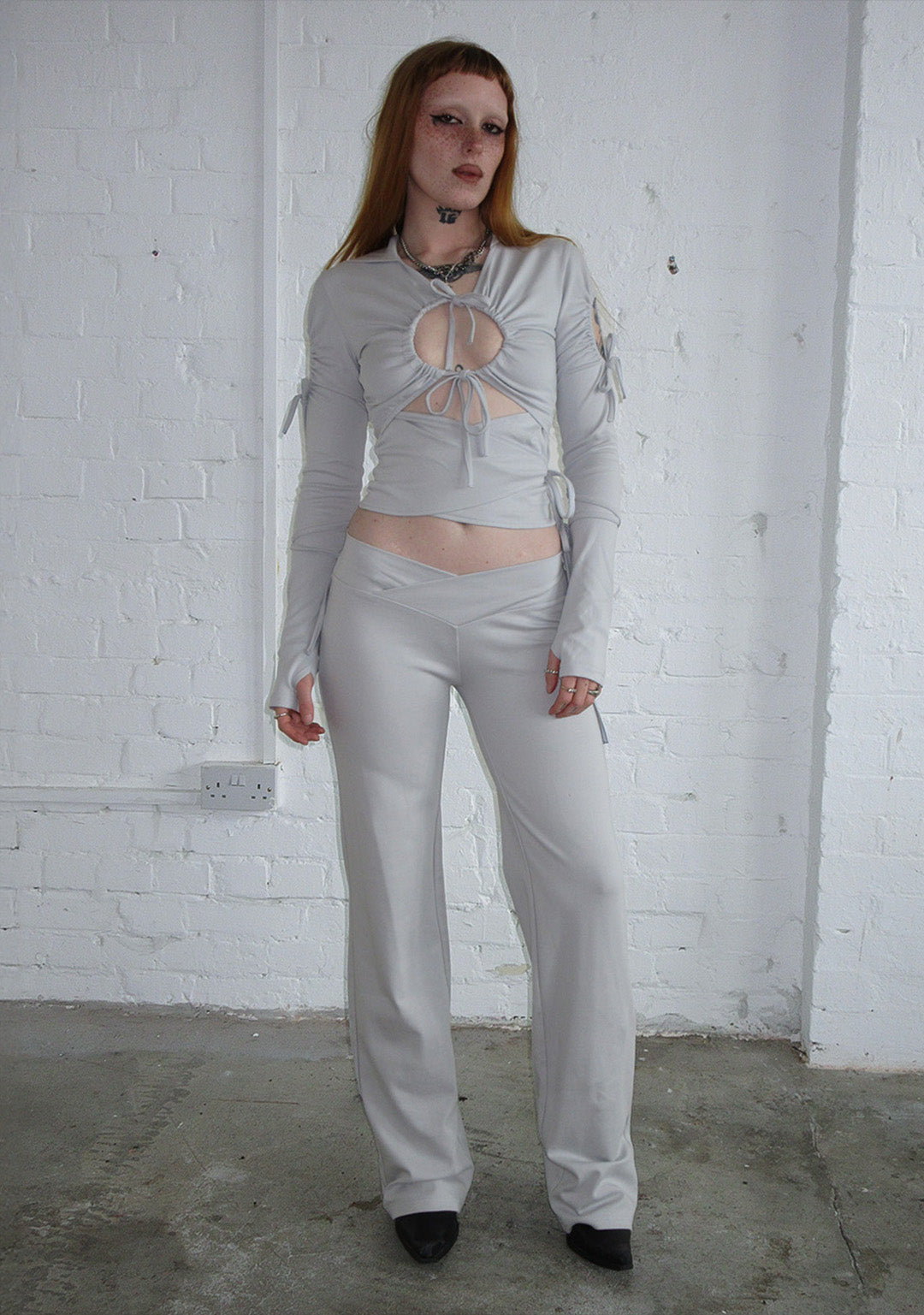 ENVY SCULPT STRETCH TIE HOODIE MIST GREY