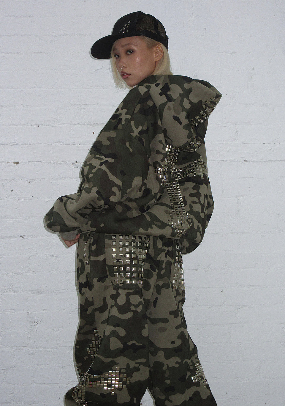 FAITHFUL STUDDED OVERSIZED SWEATPANTS CAMO