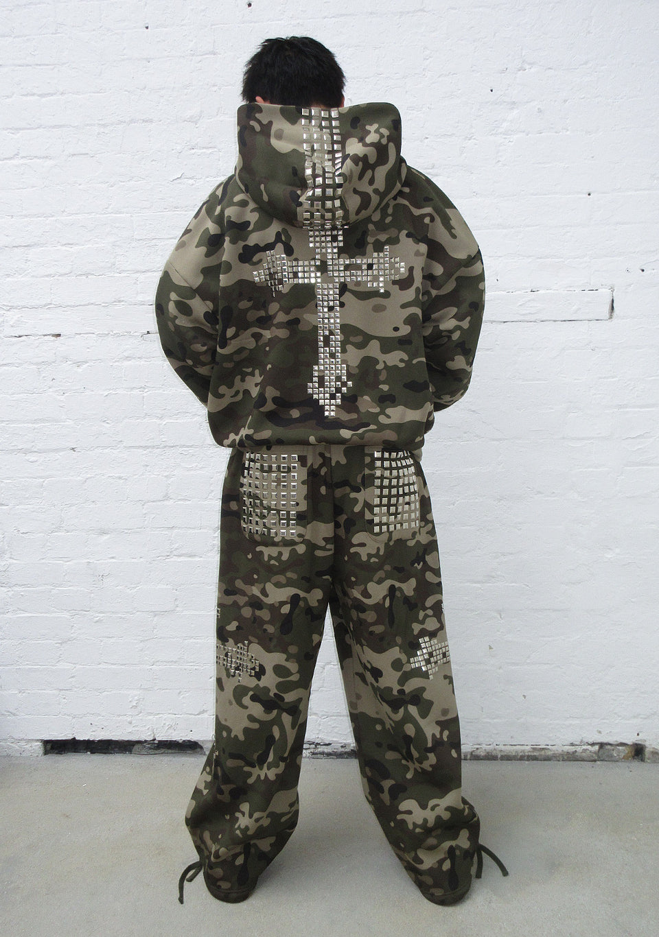 FAITHFUL STUDDED ZIP HOODIE CAMO