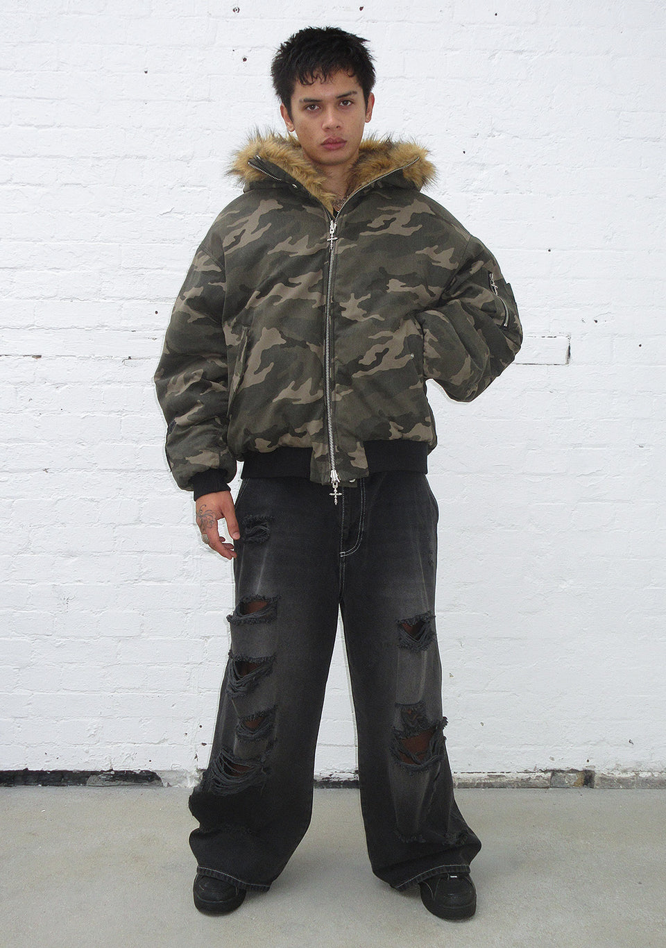 FAITHFUL STUDDED OVERSIZED JEANS WASHED BLACK