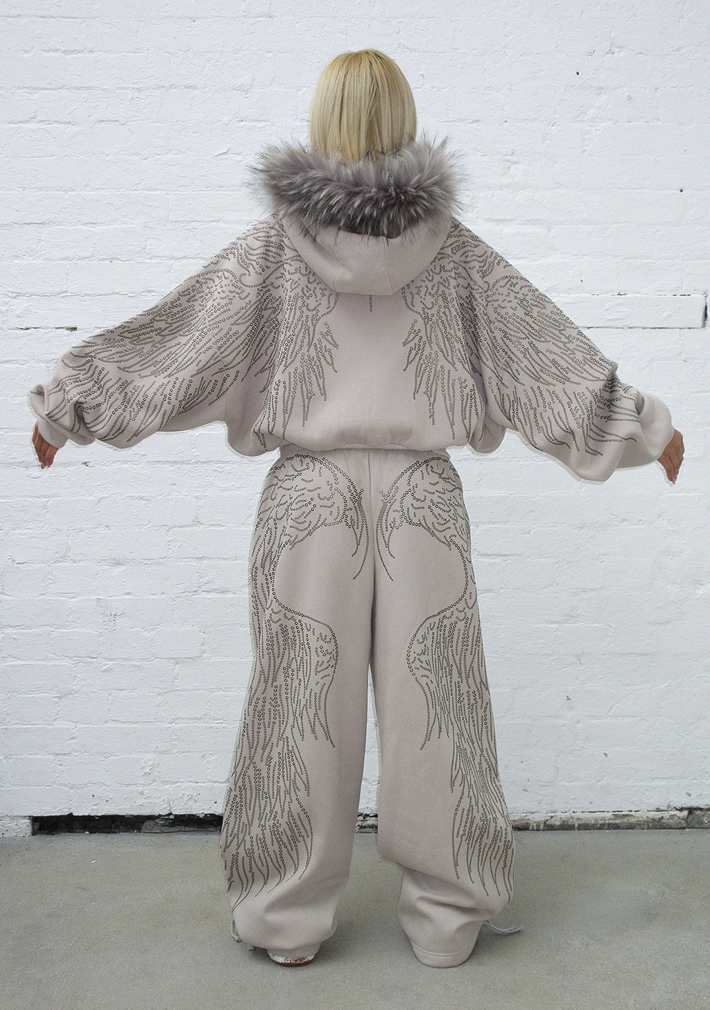 FALLEN FAUX FUR STUDDED CROP ZIP HOODIE BONE (DETACHABLE FUR)