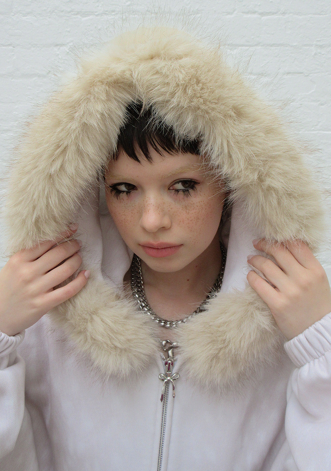 FAWN FAUX FUR CROP ZIP HOODIE OFF WHITE (DETACHABLE FUR)