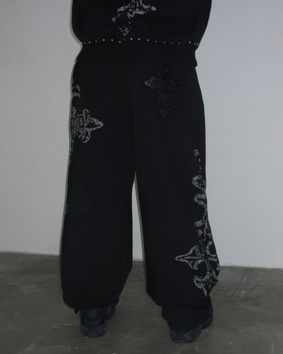 FERAL STUDDED OVERSIZED SWEATPANTS BLACK