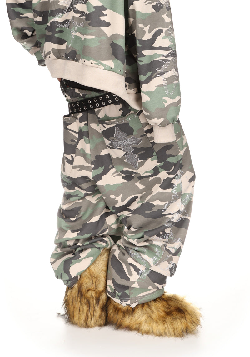 FERAL STUDDED OVERSIZED SWEATPANTS CAMO