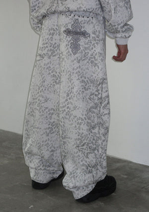 FERAL STUDDED OVERSIZED SWEATPANTS SNOW LEOPARD