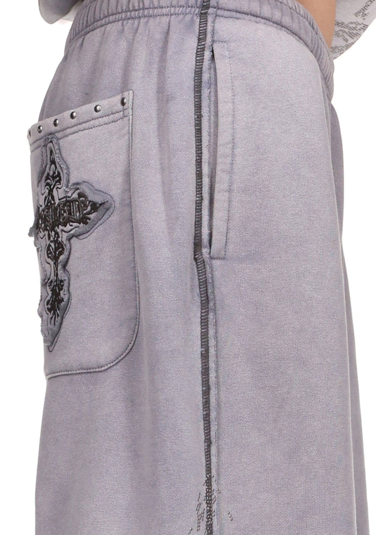 FERAL STUDDED OVERSIZED SWEATPANTS WASHED GREY