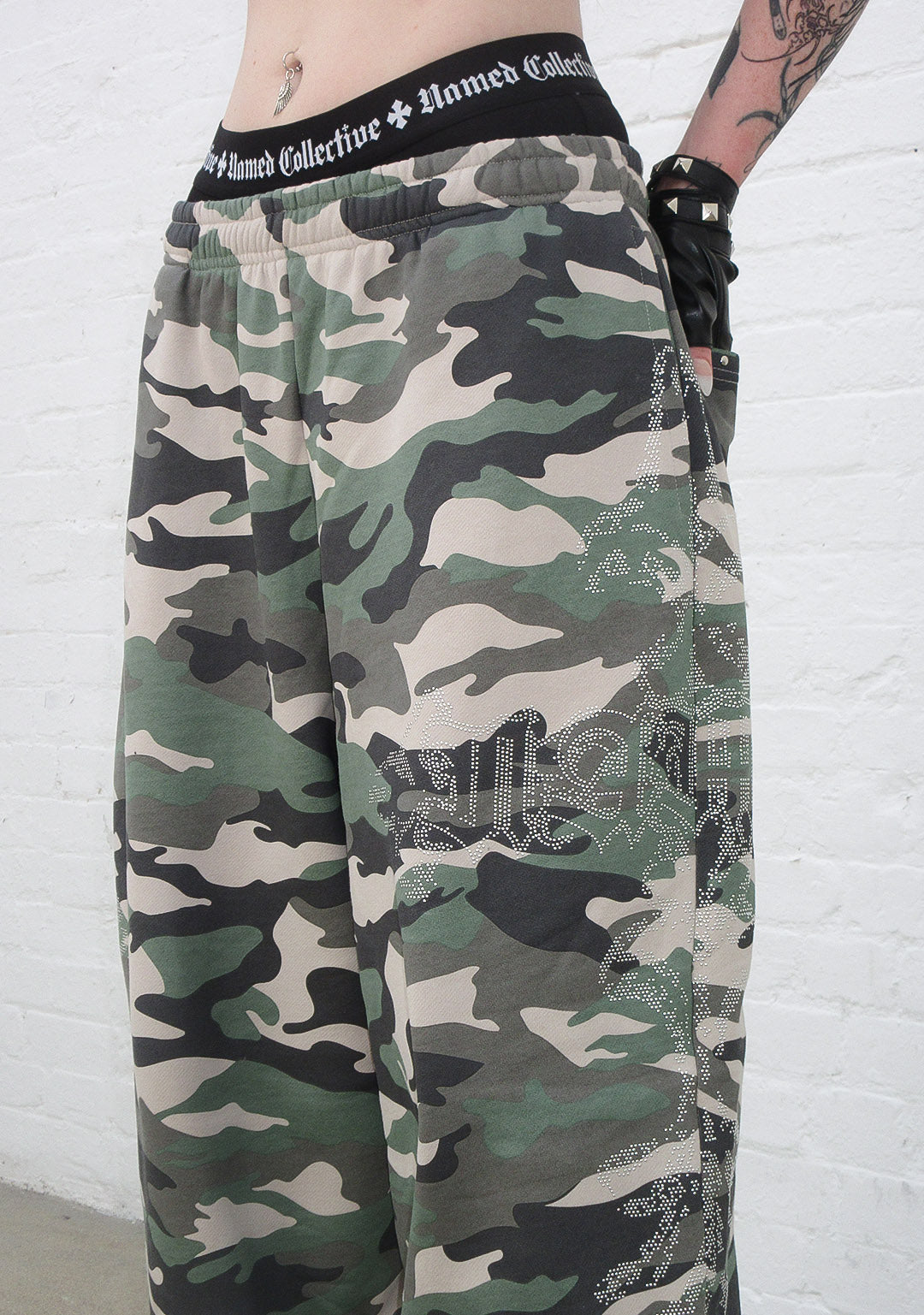 FERAL STUDDED OVERSIZED SWEATPANTS CAMO