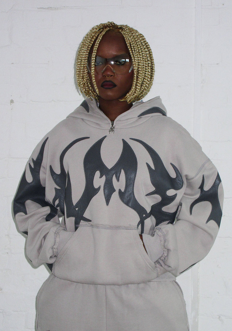 FLAME HOODIE BONE