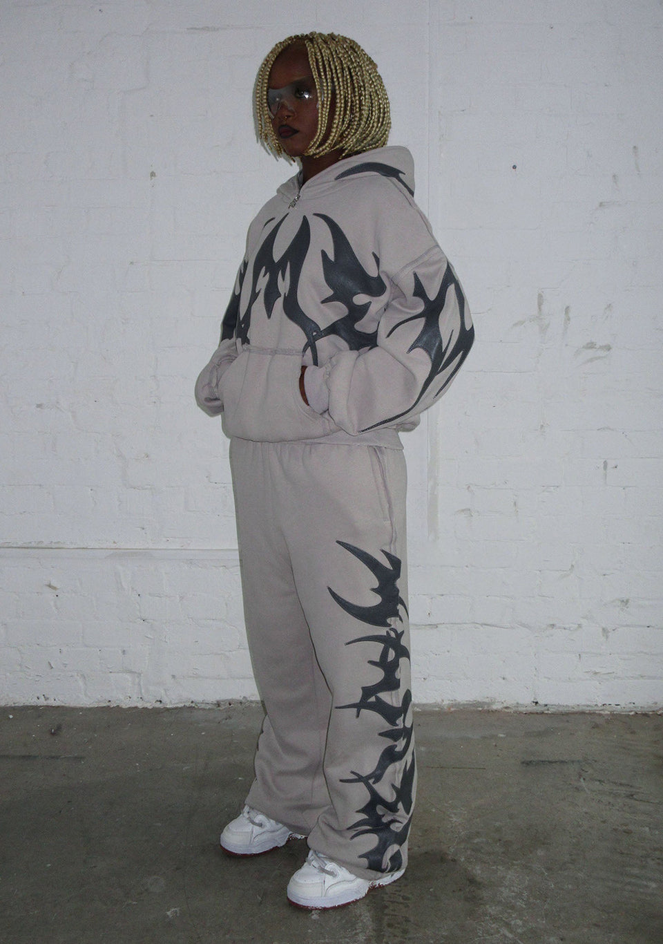 FLAME HOODIE BONE