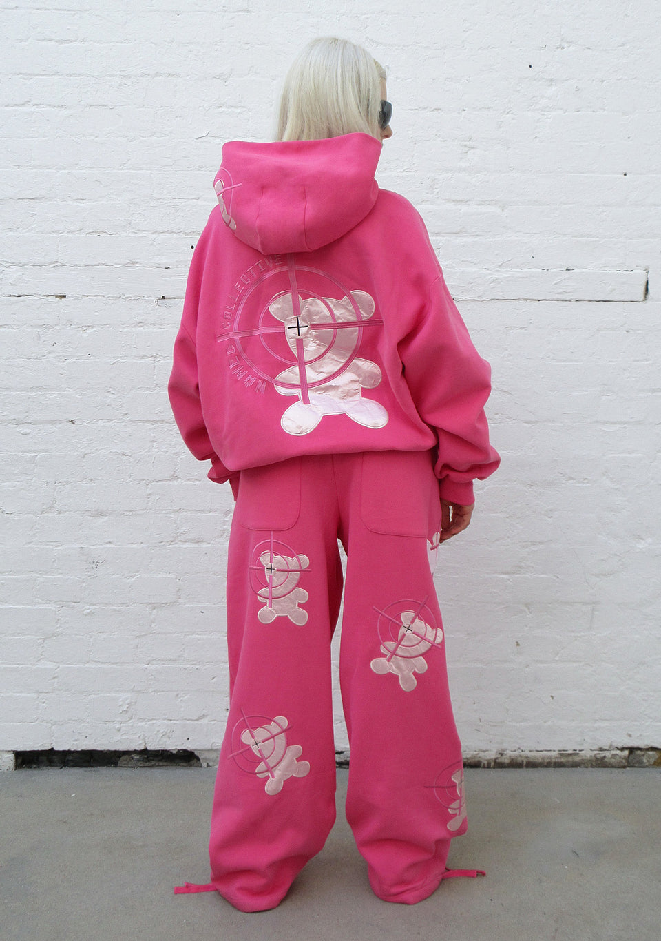 GAMER OVERSIZED SWEATPANTS HOT PINK
