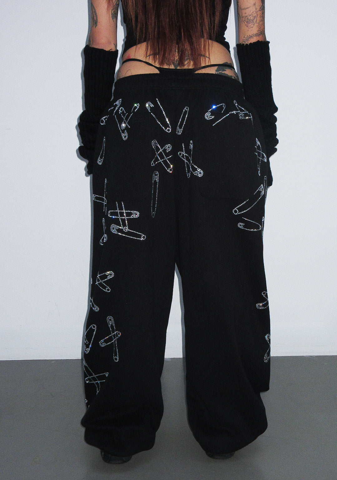 HEIST RHINESTONE SAFETY PIN OVERSIZED SWEATPANTS BLACK
