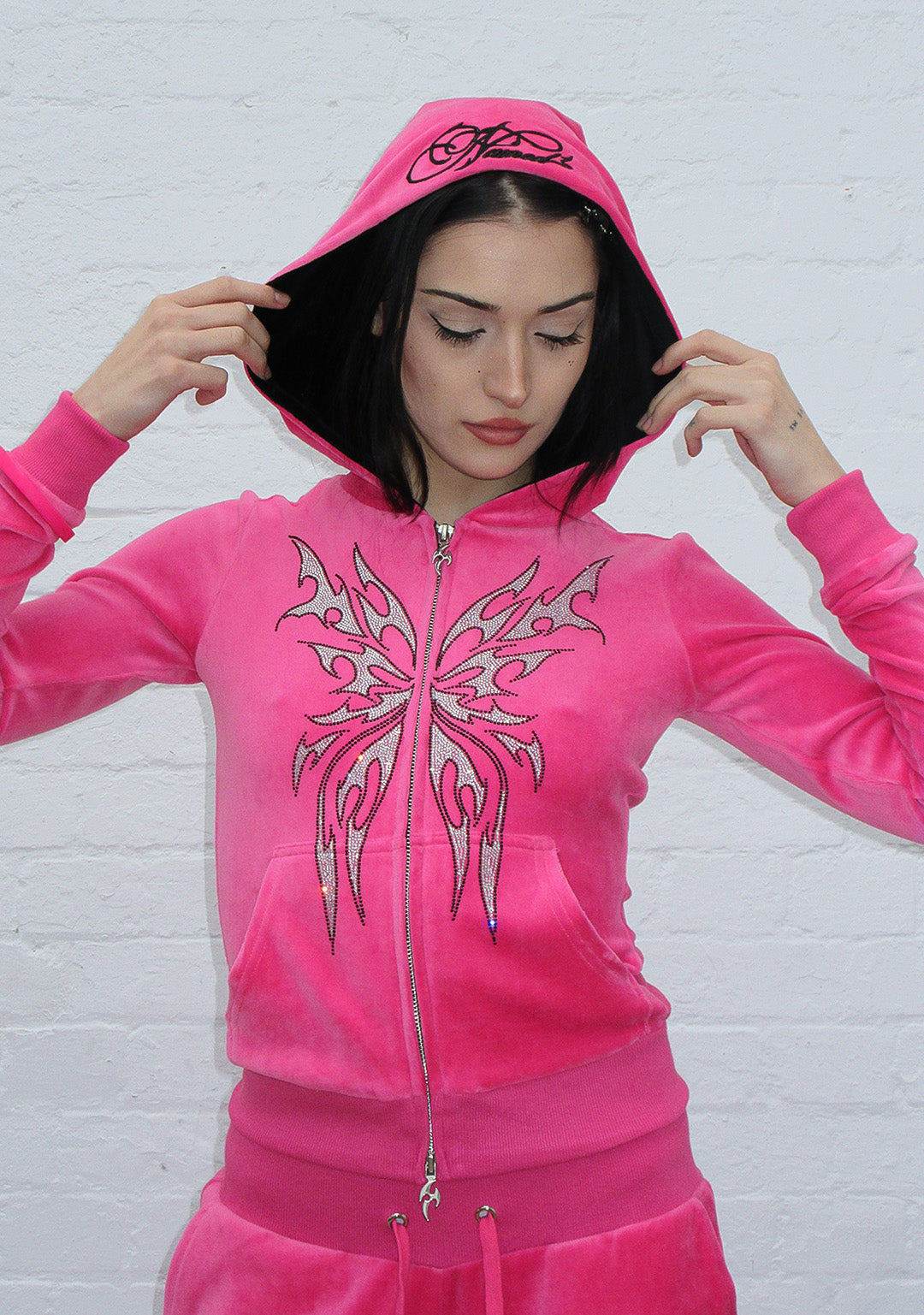 トップス named collective Thorn Rhinestone Zip Hoodie Black And Red – NAMED COLLECTIVE®