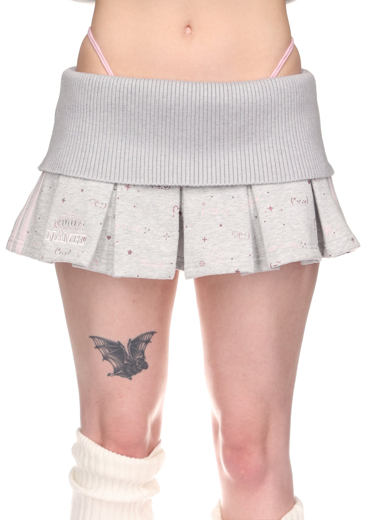 MALFUNCTION SPORTY APPLIQUÉ PLEATED GREY MARL MINI SKIRT