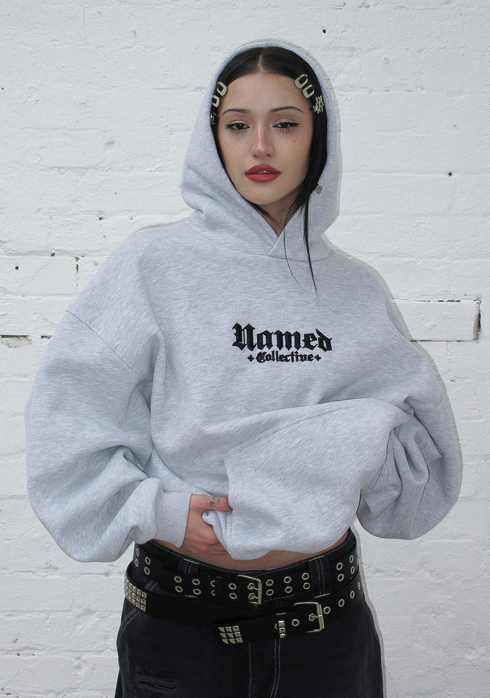 NAMED CLASSICS LOGO PULLOVER HOODIE GREY MARL