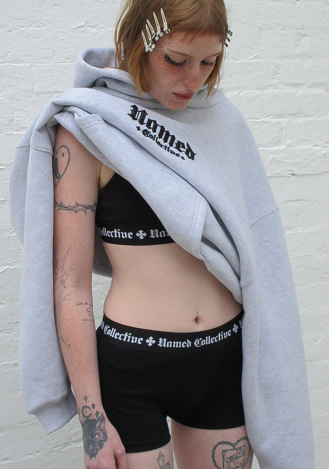 NAMED CLASSICS LOGO PULLOVER HOODIE GREY MARL