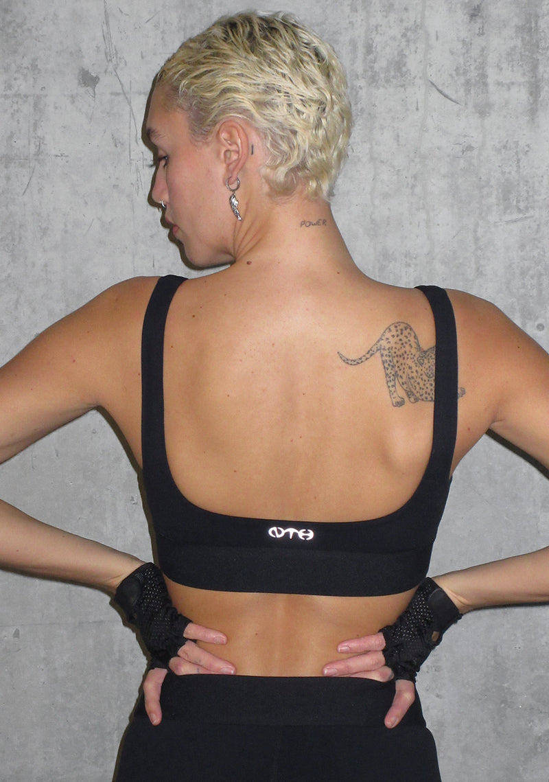 Nth ACTIVE OLD ENGLISH SPORTS BRA BLACK