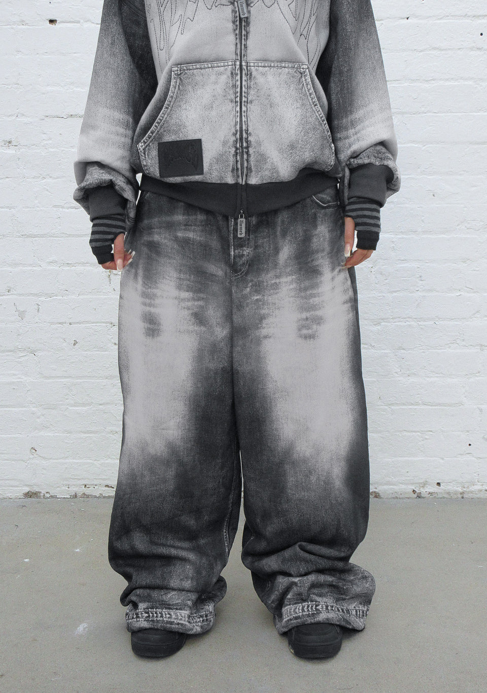 OFF GRID DENIM EFFECT OVERSIZED SWEATPANTS WASHED BLACK
